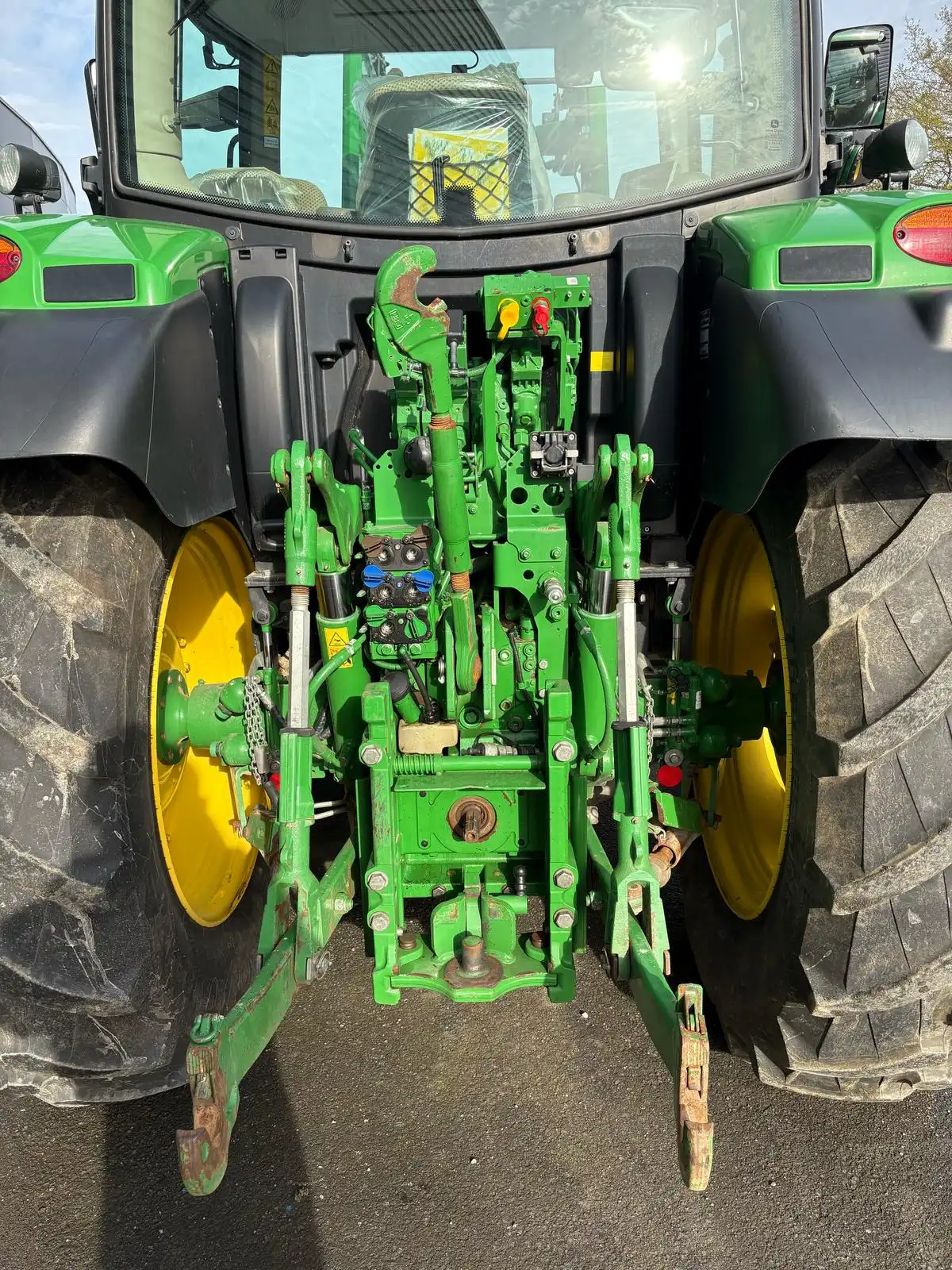 Image JOHN DEERE 6110R